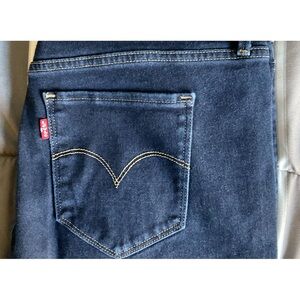 Levi’s Women 720 High Rise Super Skinny